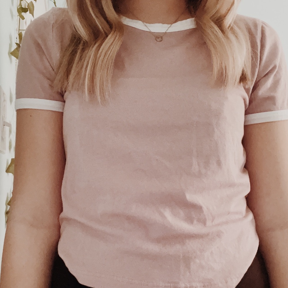 pink top